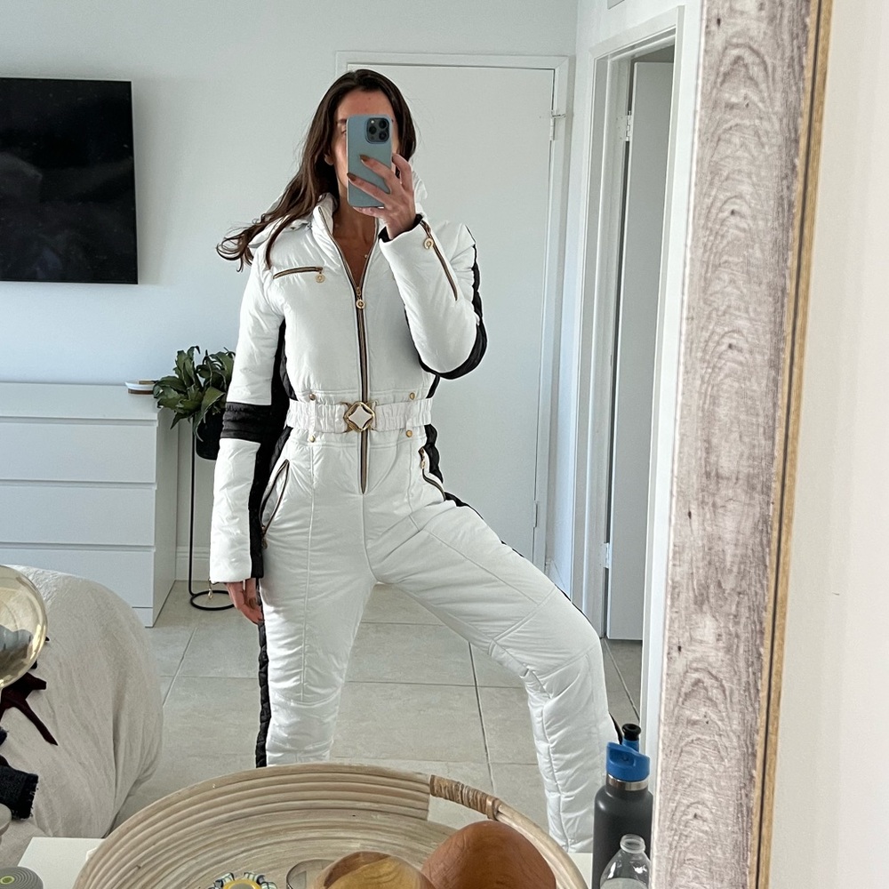 Black and white ski suit small